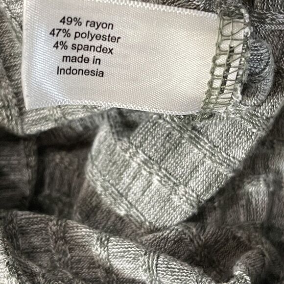 Lane Bryant SZ 18-20 Tunic Top Sleeveless V-Neck Stretch Slits Tie Neck Green - Picture 10 of 10